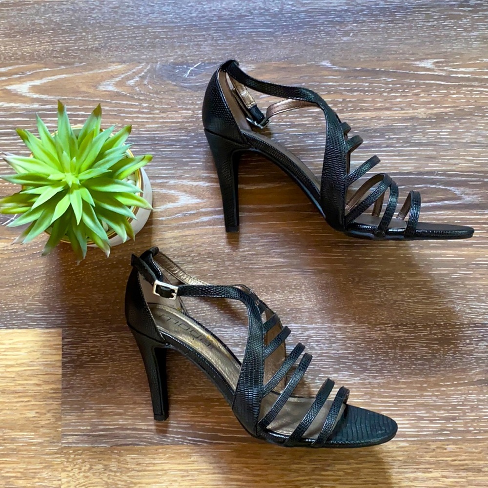 Moda black heels